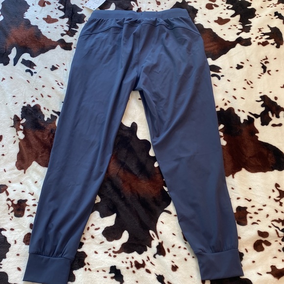 NWT Women’s joggers - Picture 3 of 4